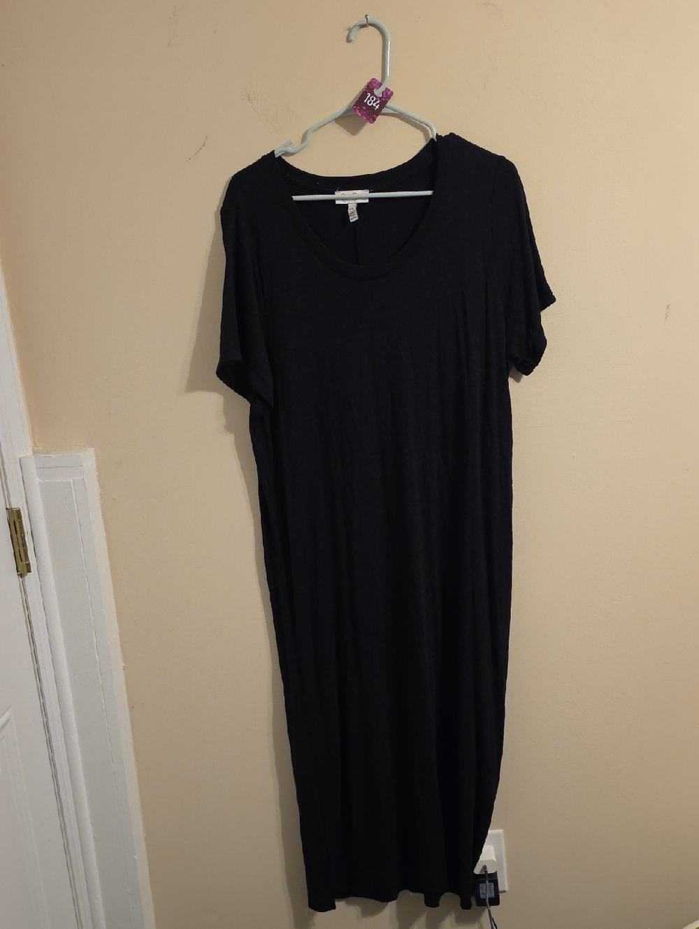Jessica Simpson Black Short Sleeve T Shirt Midi Dress. In EUC